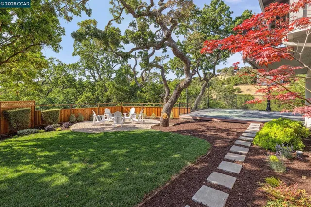 $2,695,000 | 561 Morecroft Road, Lafayette, CA 94549