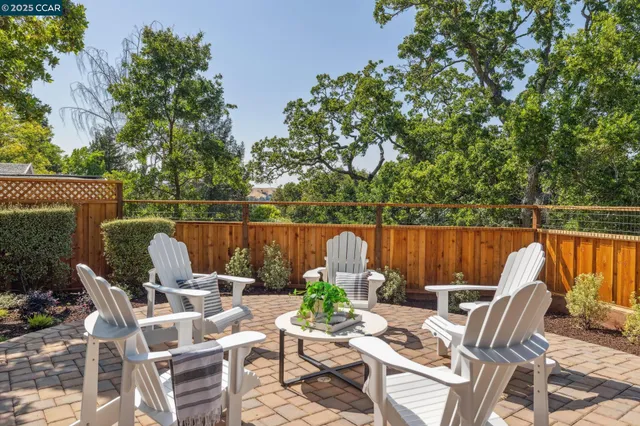$2,695,000 | 561 Morecroft Road, Lafayette, CA 94549