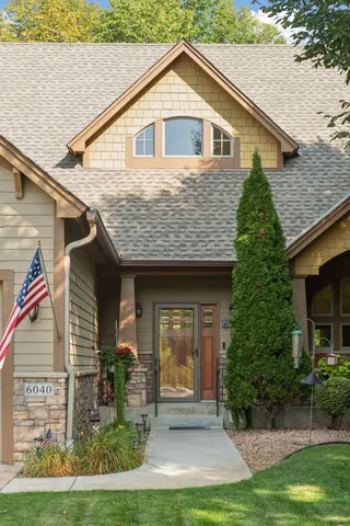 $777,000 | 6040 Oakview Court, Excelsior, MN 55331