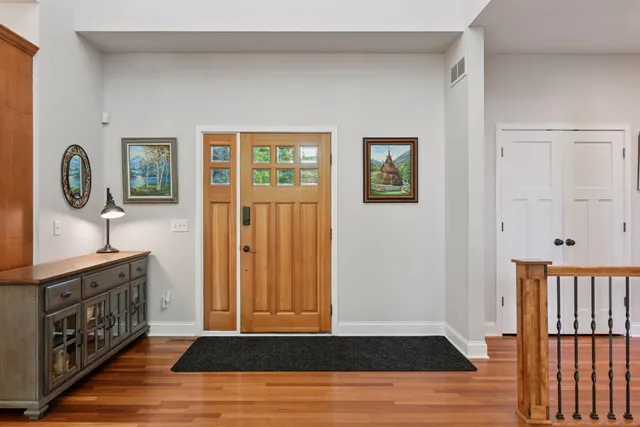 $777,000 | 6040 Oakview Court, Excelsior, MN 55331