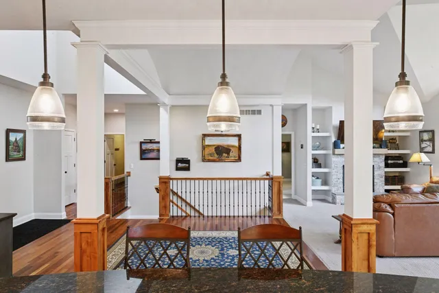 $777,000 | 6040 Oakview Court, Excelsior, MN 55331