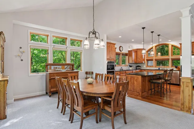 $777,000 | 6040 Oakview Court, Excelsior, MN 55331