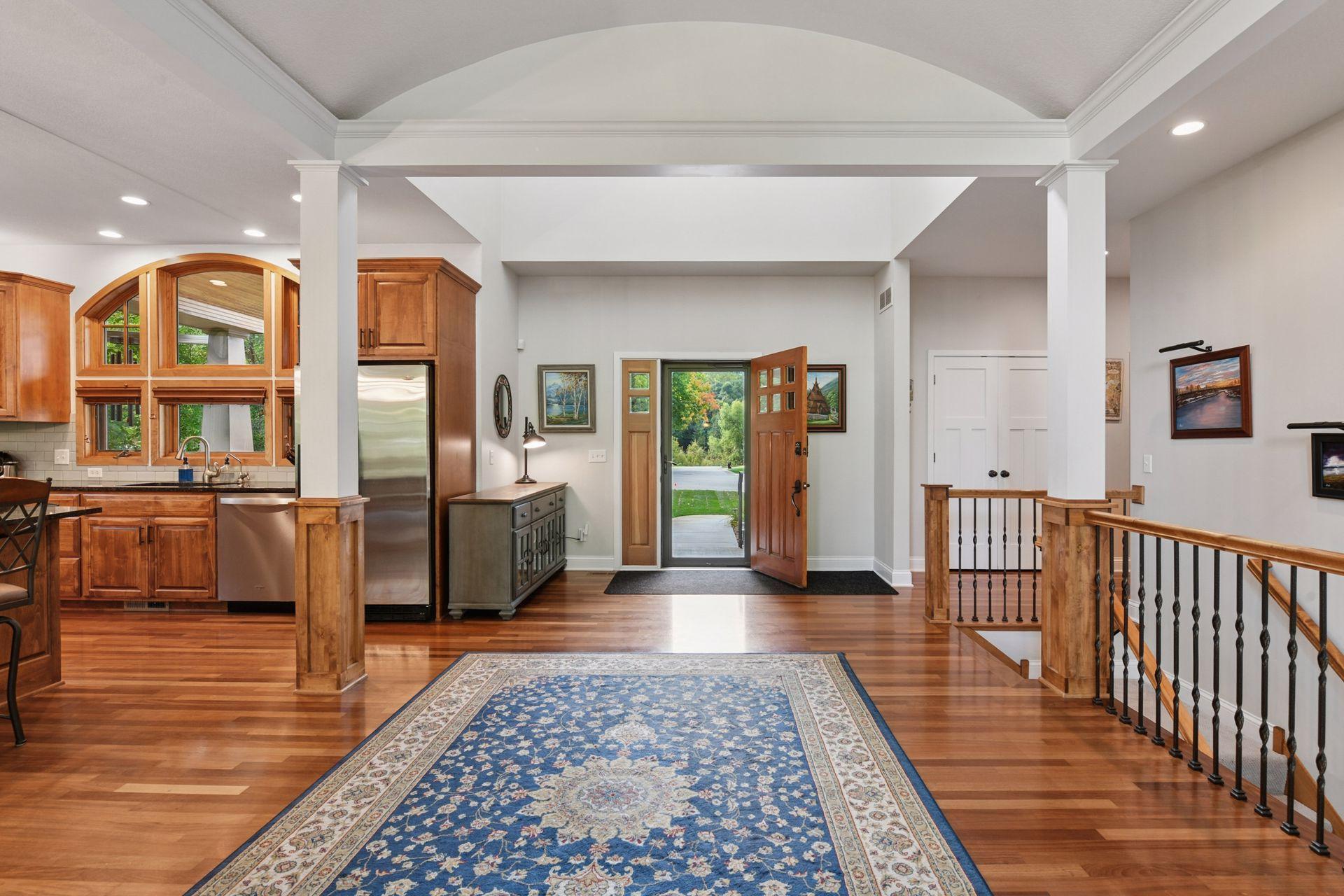 6040 Oakview Court Excelsior, MN 55331 - Photo 4 of 105