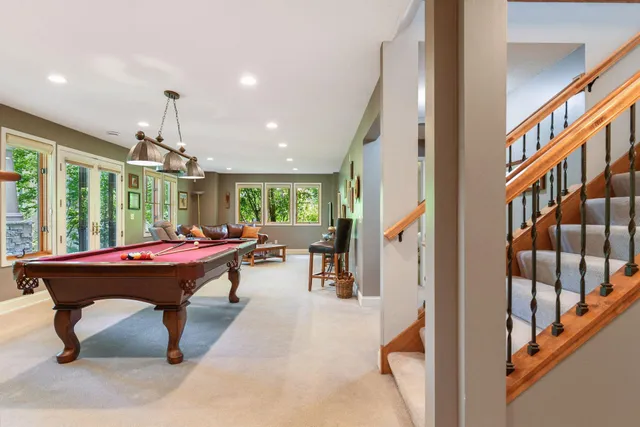 $777,000 | 6040 Oakview Court, Excelsior, MN 55331