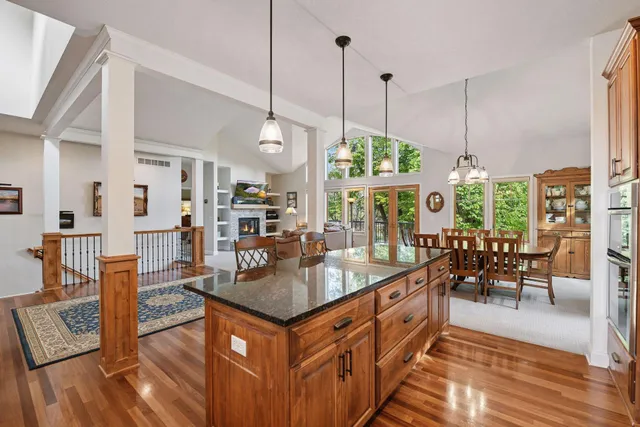 $777,000 | 6040 Oakview Court, Excelsior, MN 55331