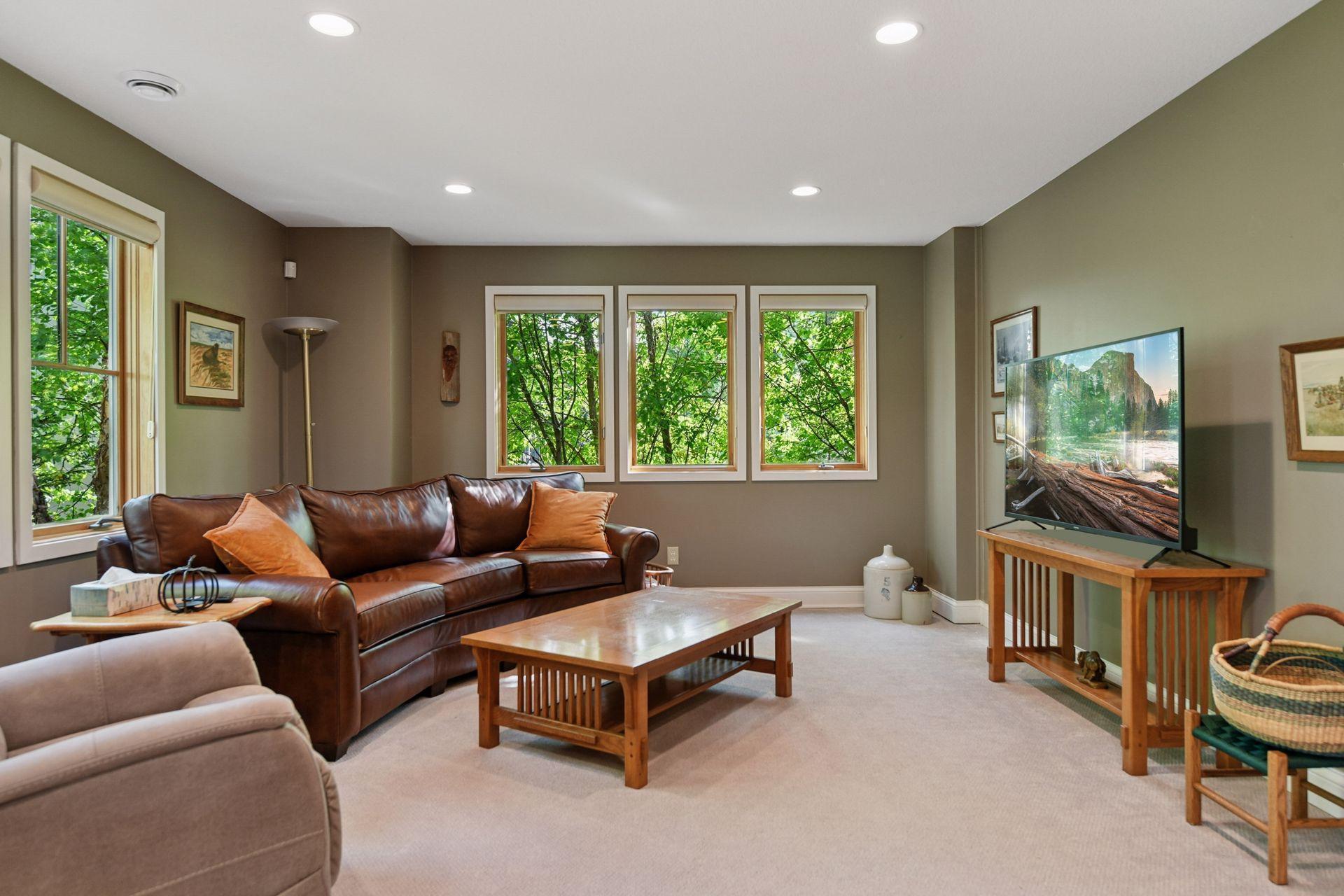 6040 Oakview Court Excelsior, MN 55331 - Photo 51 of 105