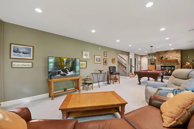 $777,000 | 6040 Oakview Court, Excelsior, MN 55331