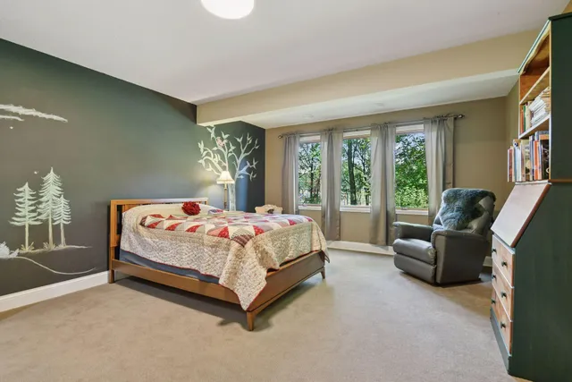 $777,000 | 6040 Oakview Court, Excelsior, MN 55331