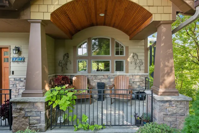 $777,000 | 6040 Oakview Court, Excelsior, MN 55331