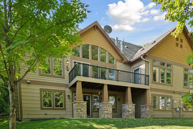 $777,000 | 6040 Oakview Court, Excelsior, MN 55331