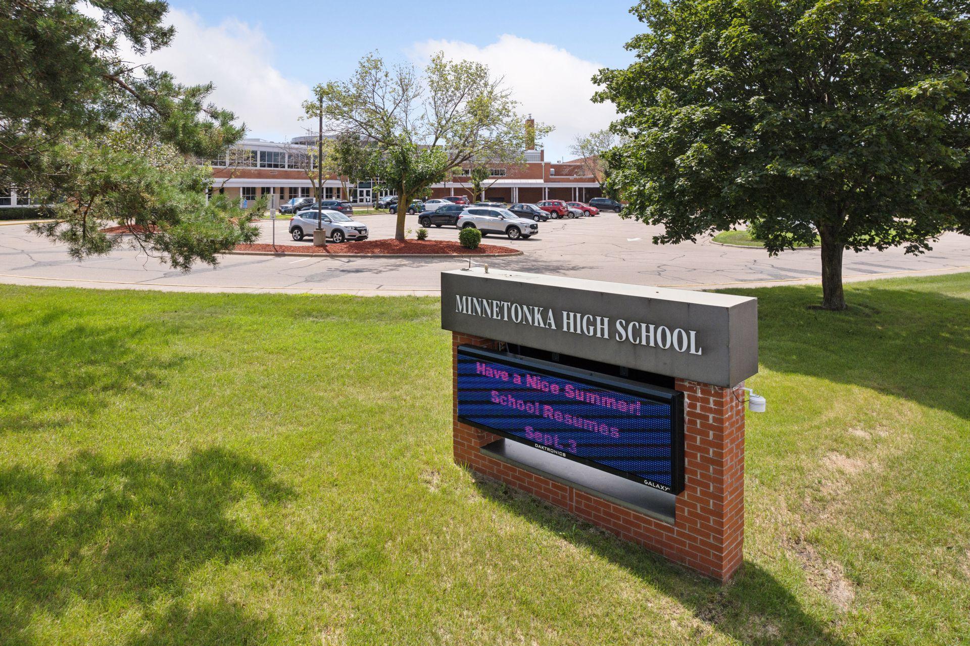 6040 Oakview Court Excelsior, MN 55331 - Photo 68 of 105