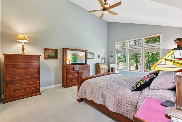 $777,000 | 6040 Oakview Court, Excelsior, MN 55331