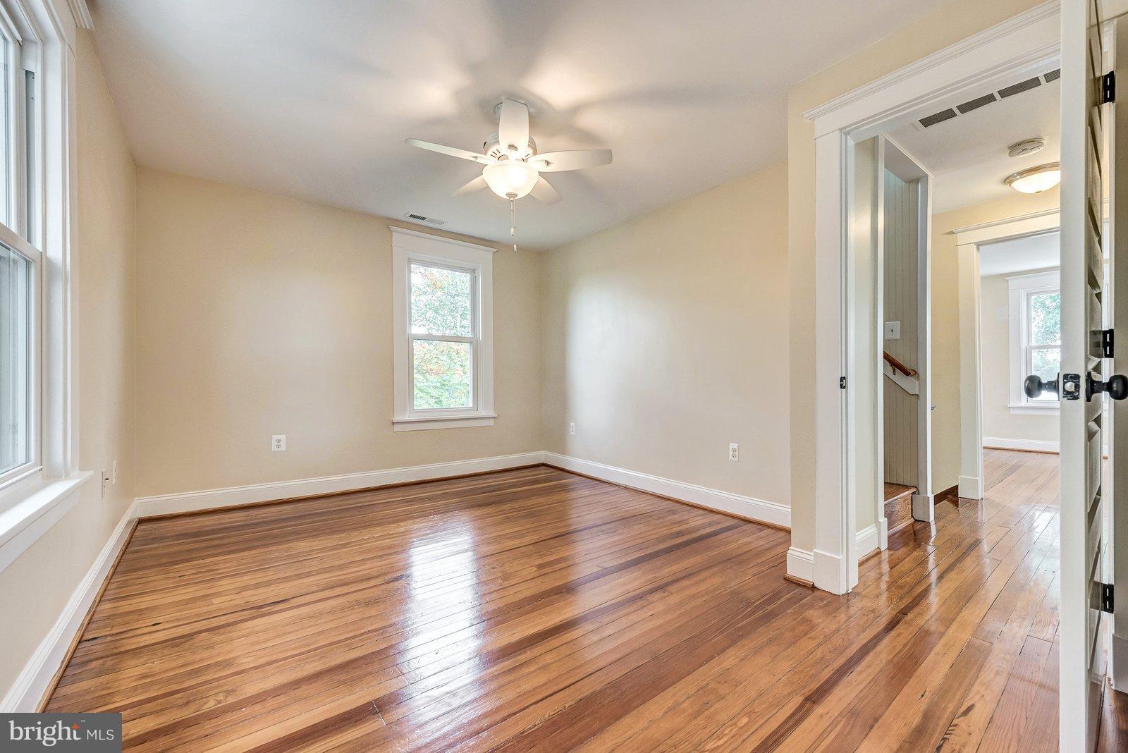 21521 Peach Tree Road Dickerson, MD 20842 - Photo 18 of 30 Bedroom