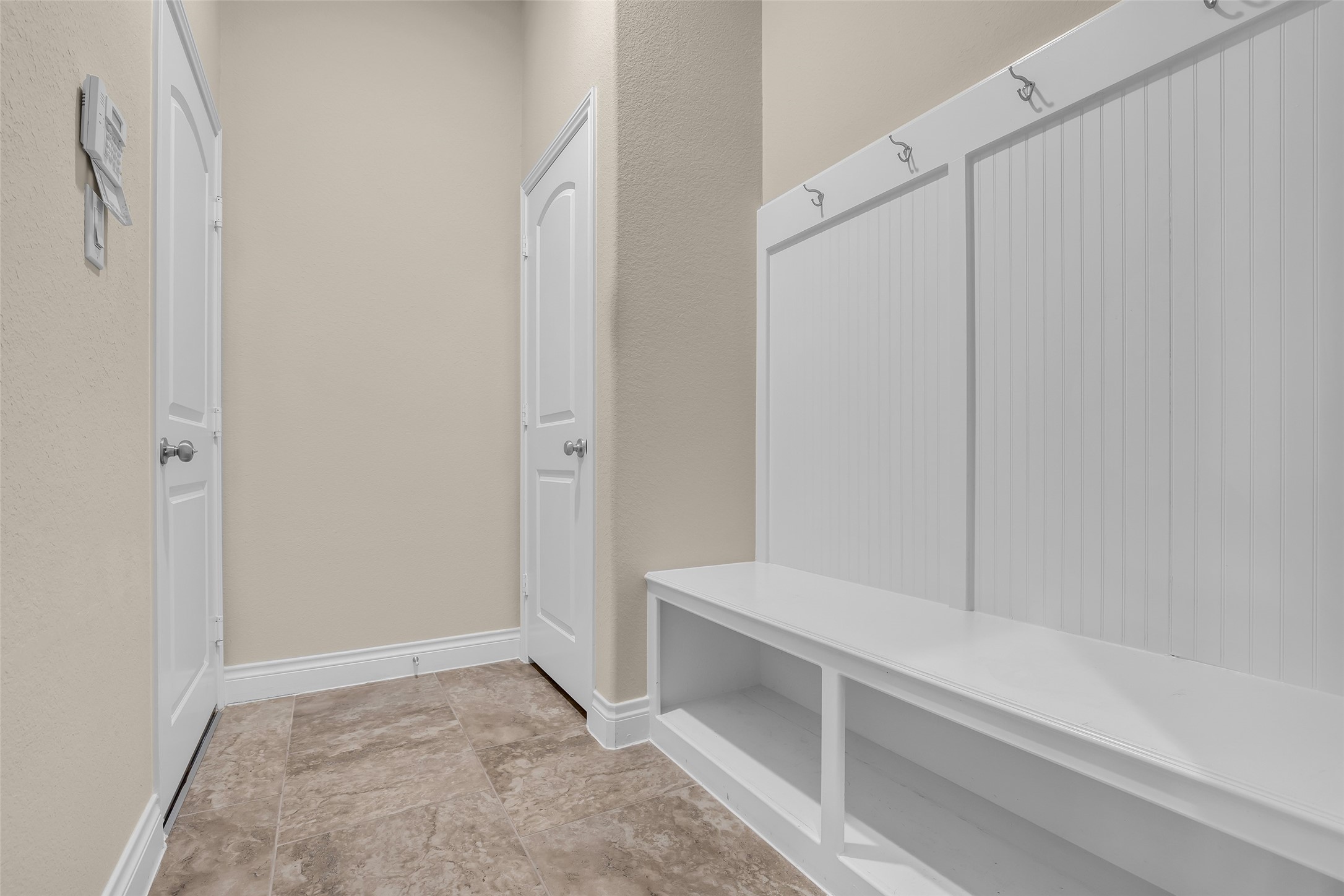 6306 Fisher Bend Lane Rosenberg, TX 77471 - Photo 23 of 26 Small sitting area featuring a functional shoe bench.