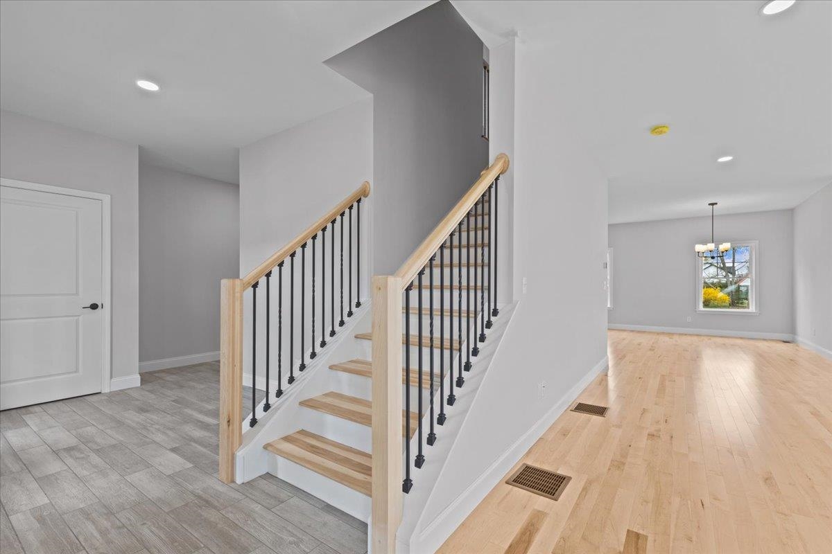 18 Walters Way Colchester, VT 05446 - Photo 4 of 28