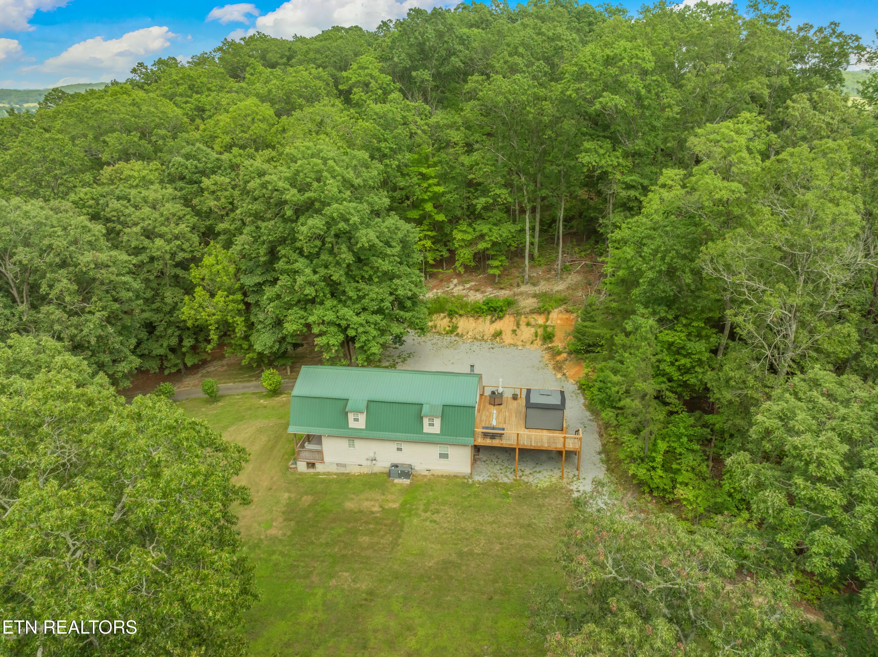319 De Armond Road Kingston, TN 37763 - Photo 14 of 40 319 De Armond Rd-58