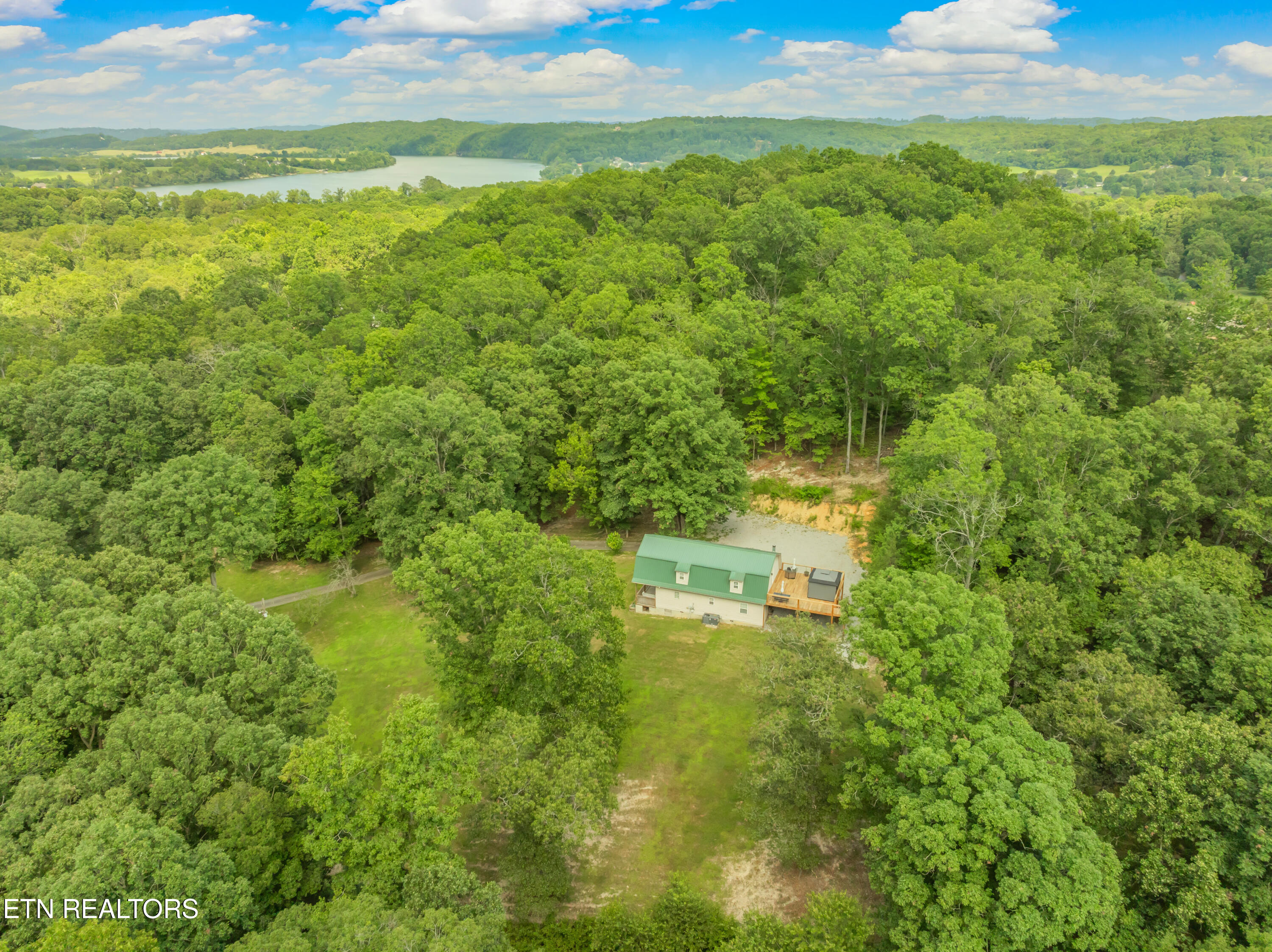 319 De Armond Road Kingston, TN 37763 - Photo 15 of 40 319 De Armond Rd-57