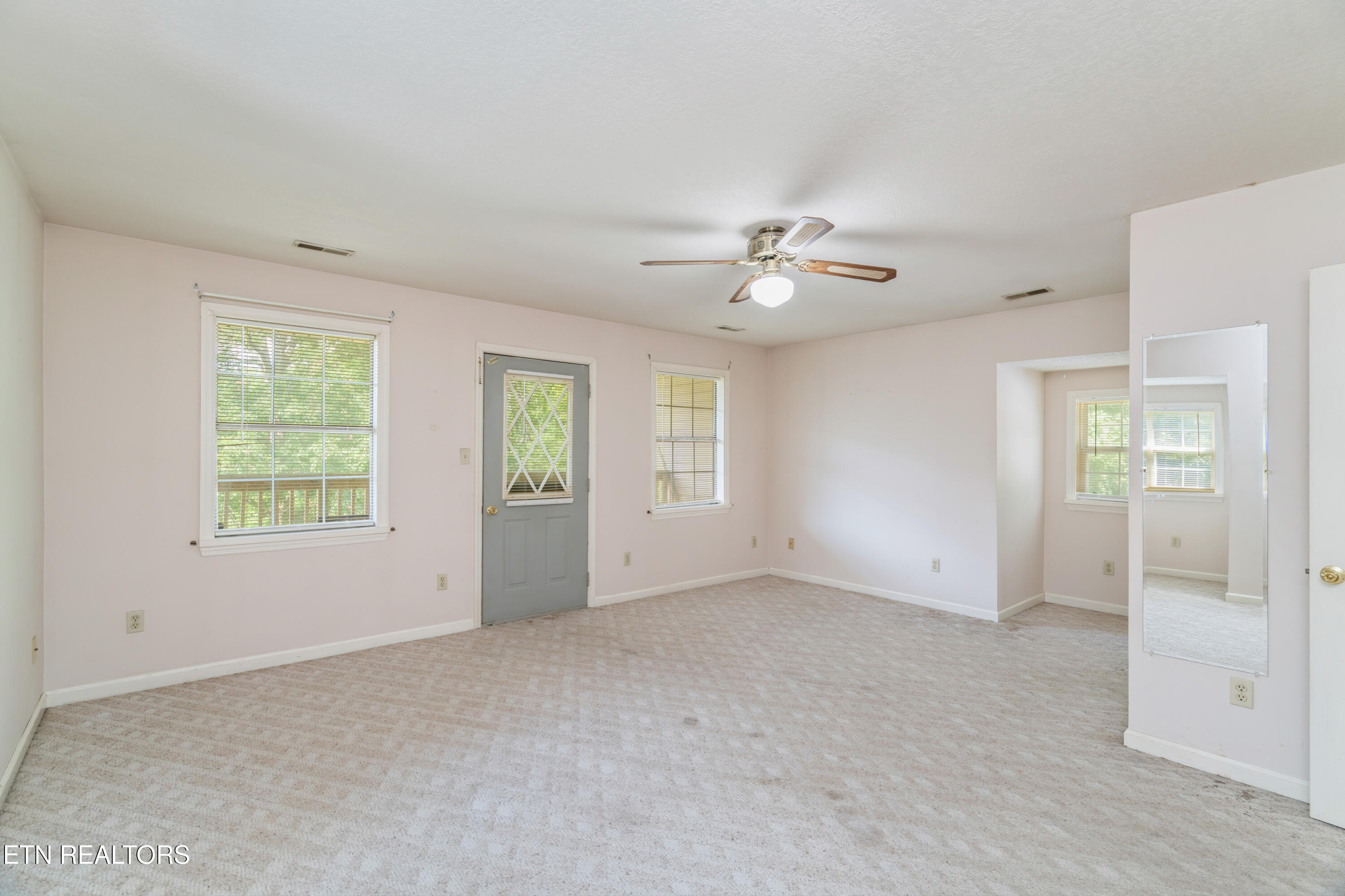 319 De Armond Road Kingston, TN 37763 - Photo 17 of 40 319 De Armond Rd-26