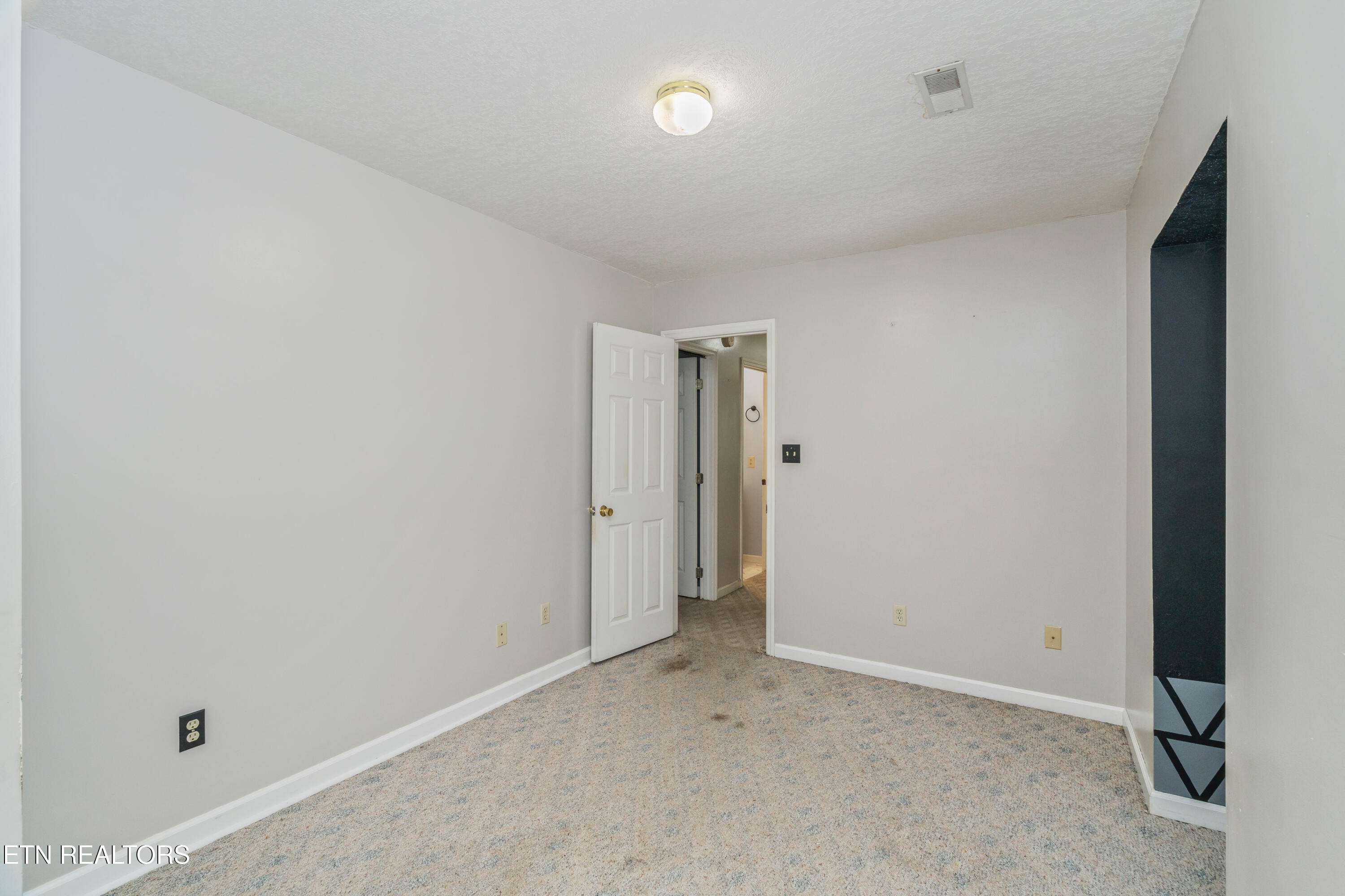 319 De Armond Road Kingston, TN 37763 - Photo 30 of 40 319 De Armond Rd-32