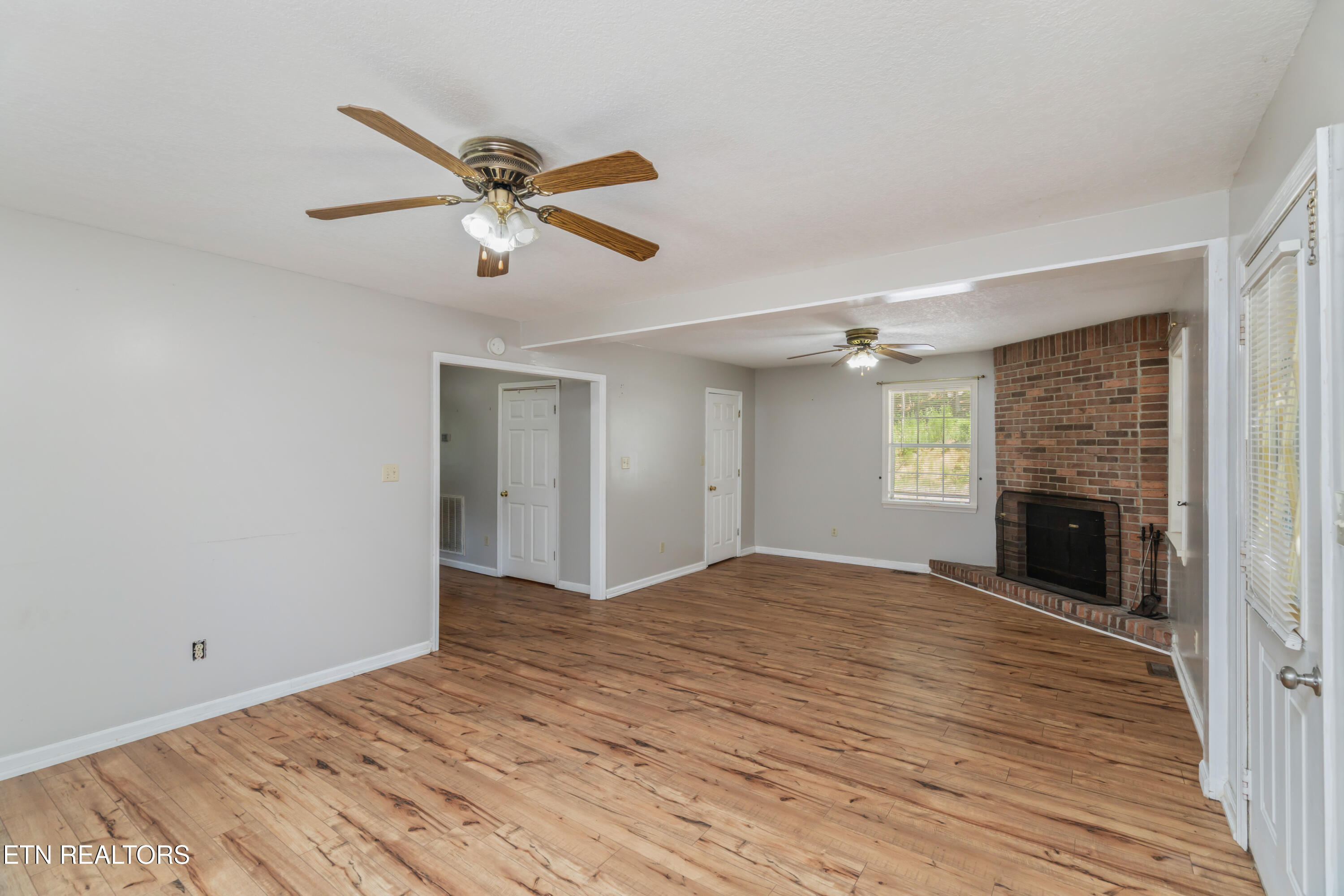 319 De Armond Road Kingston, TN 37763 - Photo 3 of 40 319 De Armond Rd-19
