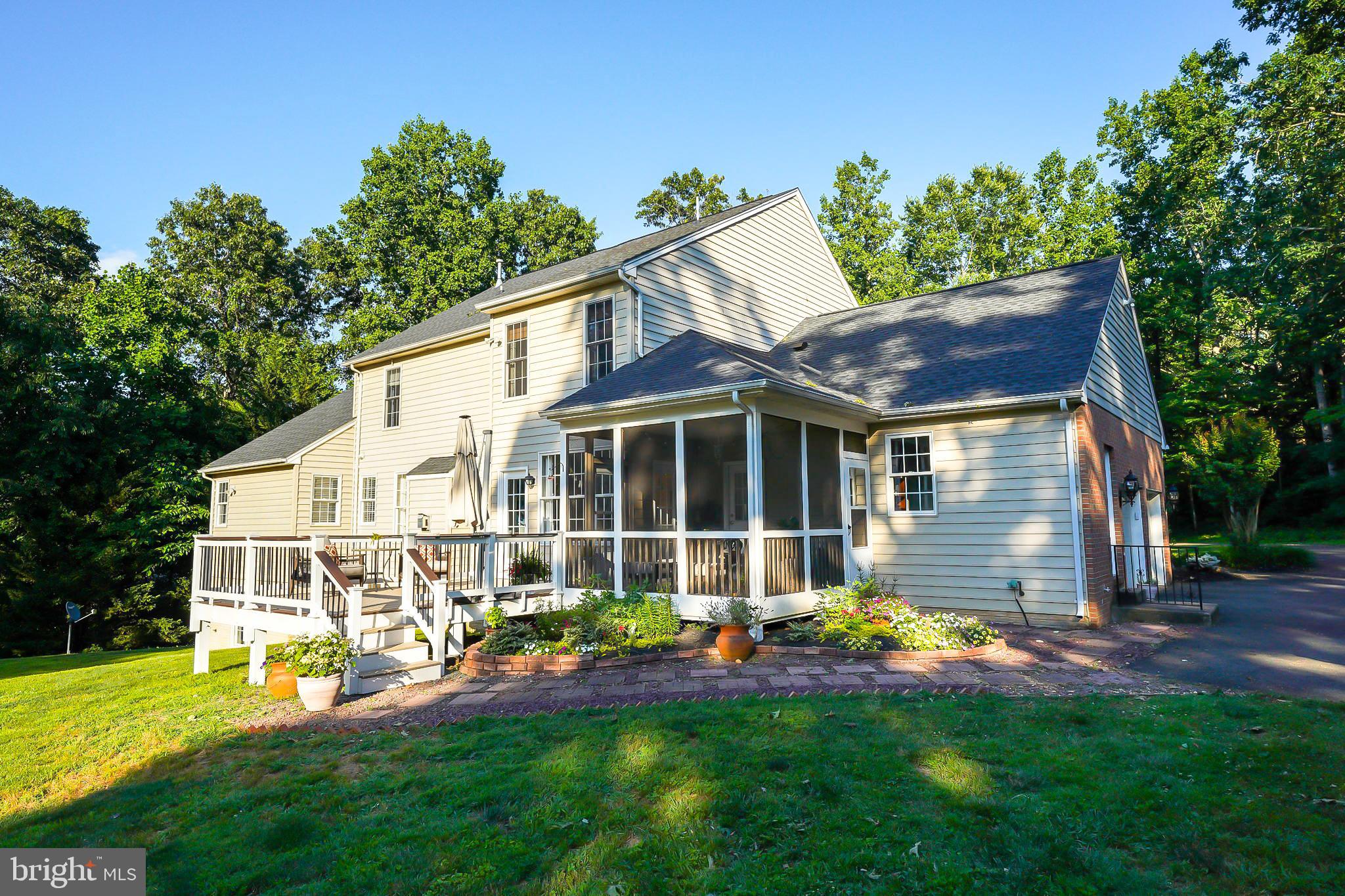 7163 Pine Ridge Road Marshall, VA 20115 - Photo 2 of 66 Amazing Backyard Retreat w/Screened Porch & Deck!
