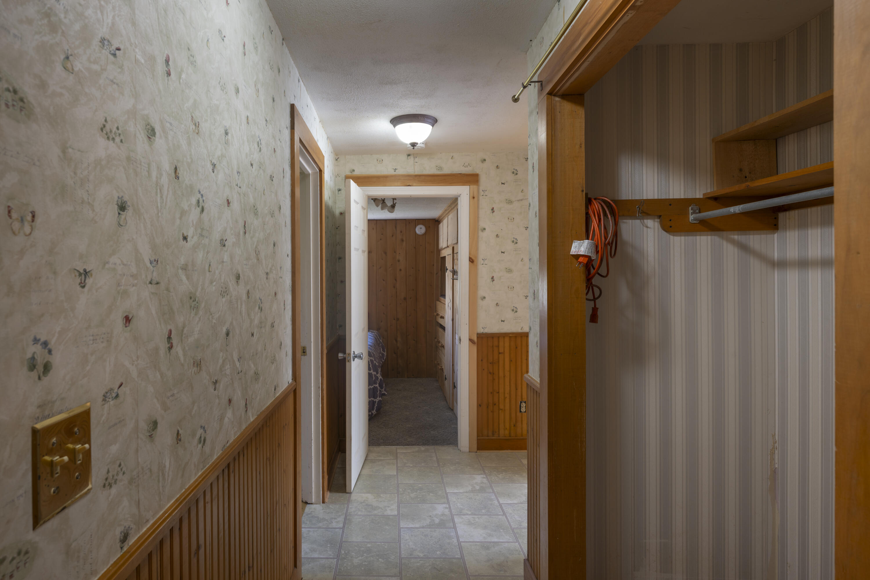 94 Town Line Road Houlton, ME 04730 - Photo 16 of 55 Hallway