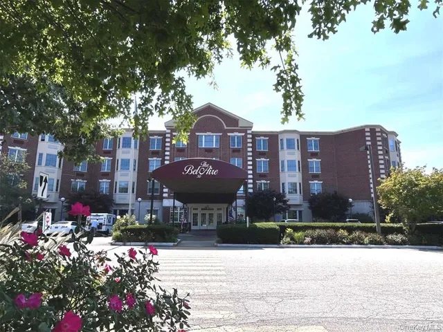 $475,000 | 50 Merrick Avenue, Unit 120, East Meadow, NY 11554