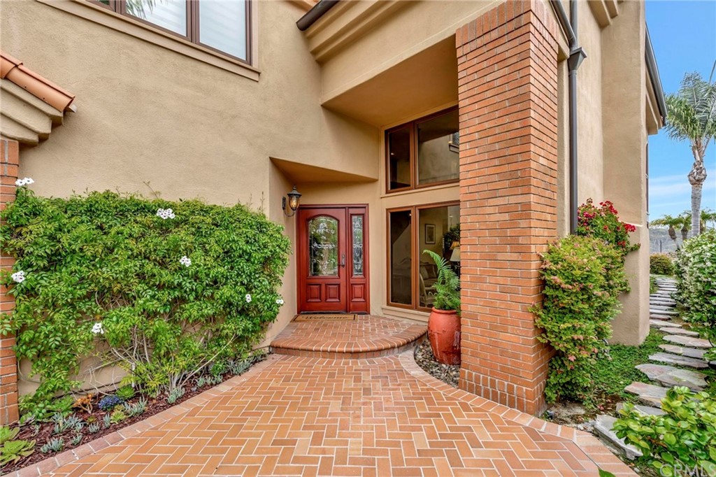 14 Camberley Laguna Niguel, CA 92677 - Photo 3 of 69