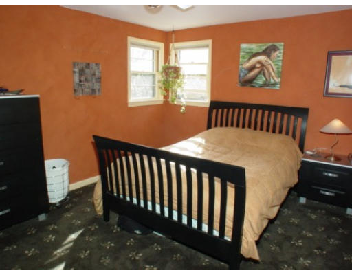 24 Brookfield Road Andover, MA 01810 - Photo 9 of 11 Gallery Image 9