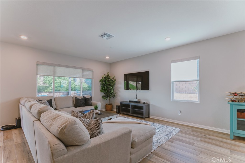 7552 Honeybell Court Riverside, CA 92507 - Photo 12 of 30