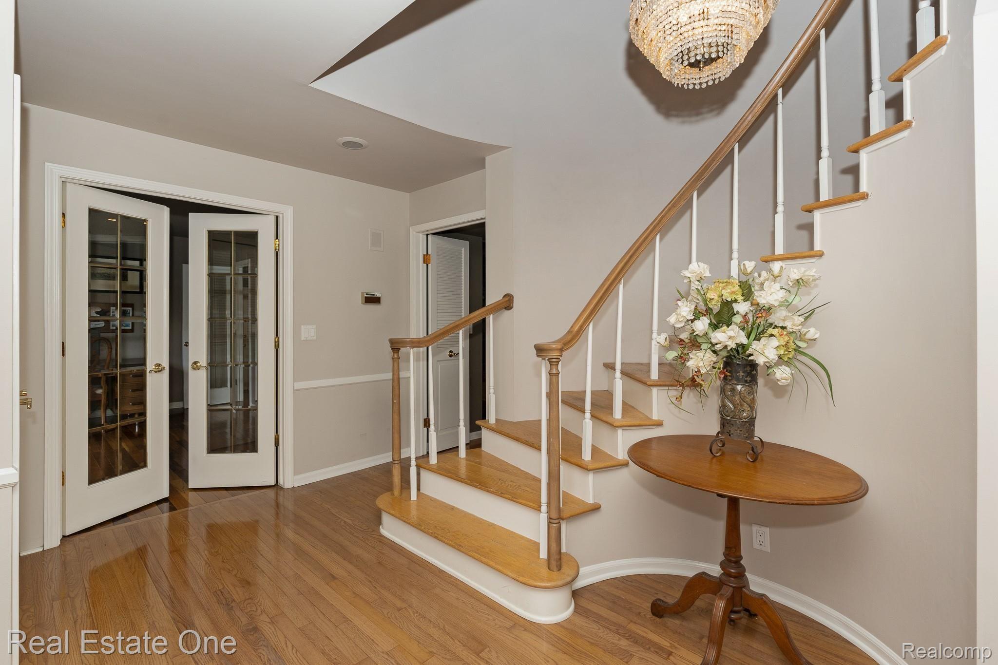 6225 North Rochester Road Rochester, MI 48306 - Photo 17 of 36 6225 Rochester MLS-W021.jpg