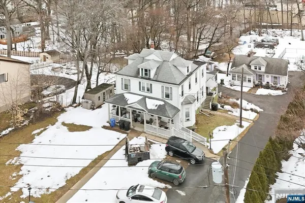 $1,900 | 20 North Farview Avenue, Unit C, Paramus, NJ 07652