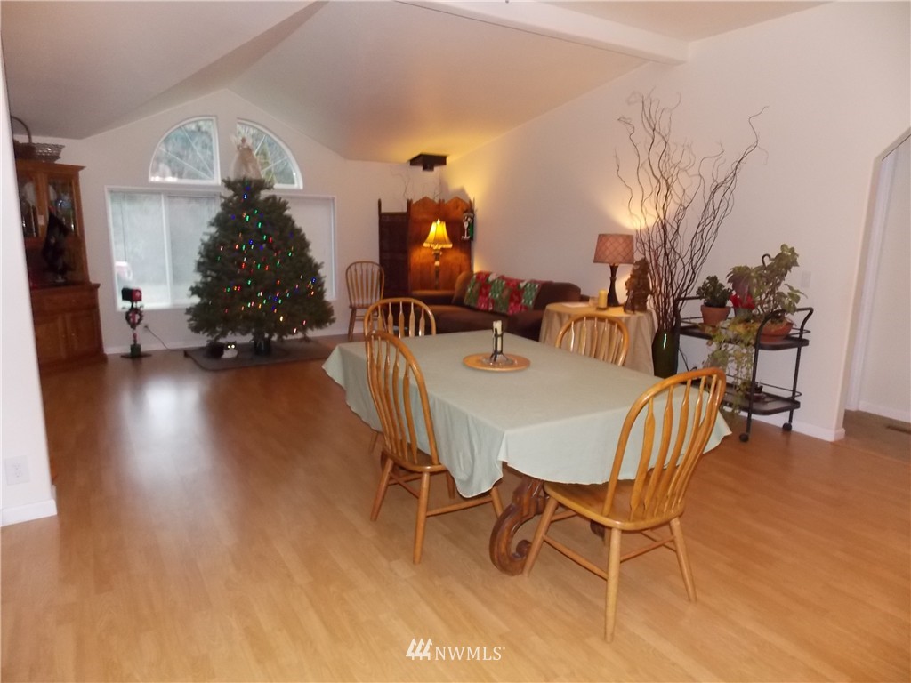 17810 Mulqueen Road Southeast Rainier, WA 98576 - Photo 16 of 24 Gallery Image 16