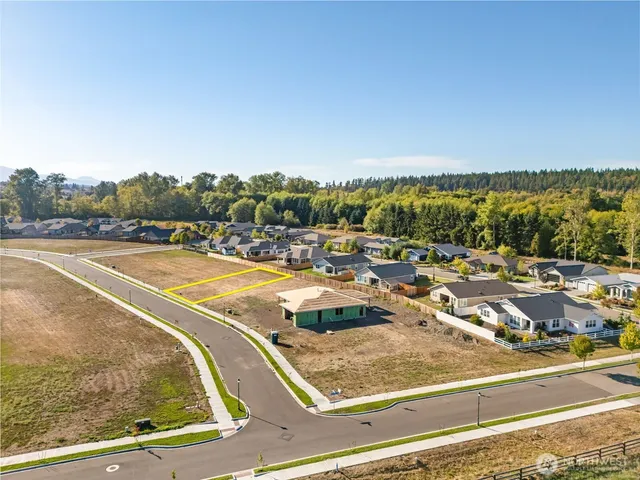 a view of a tennis court