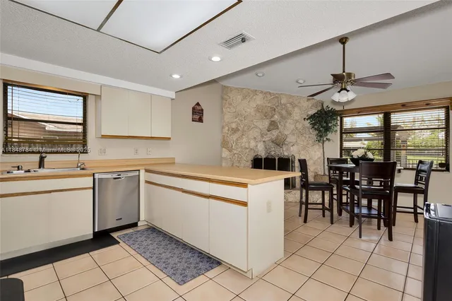 $587,000 | 7921 Northwest 90th Avenue, Tamarac, FL 33321