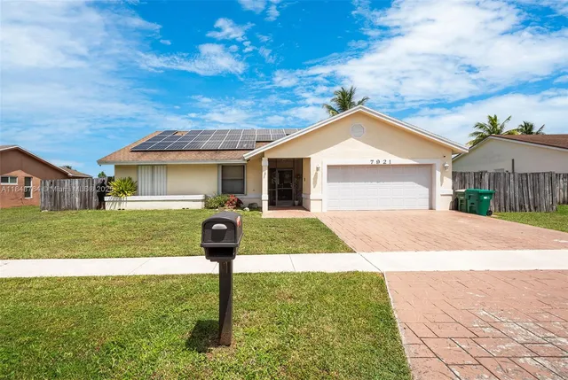 $587,000 | 7921 Northwest 90th Avenue, Tamarac, FL 33321
