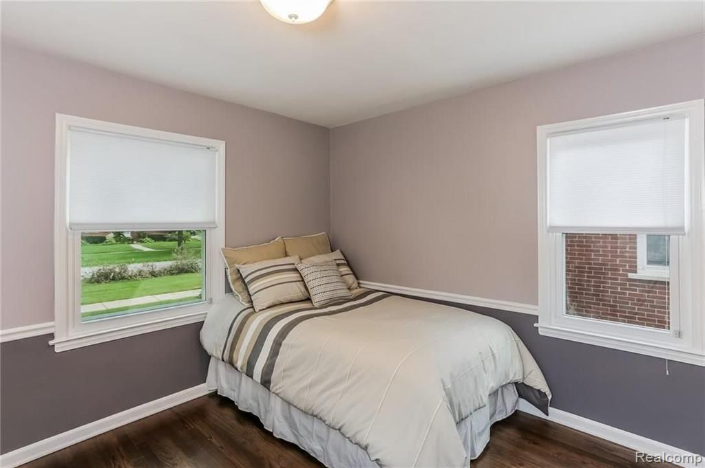 1935 Sheffield Road Birmingham, MI 48009 - Photo 11 of 31