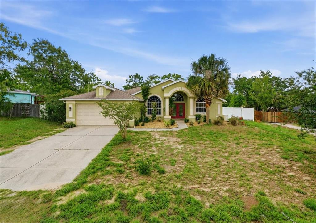 11312 Lark Sparrow Road Weeki Wachee, FL 34614 - Photo 3 of 47