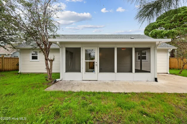 $2,500 | 303 Hixon Place, Wilmington, NC 28411