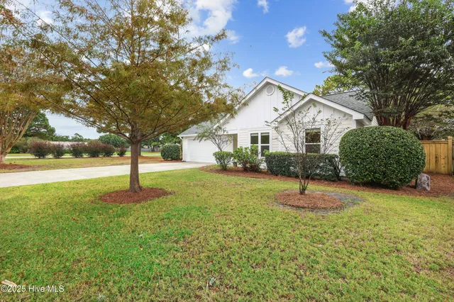 $2,500 | 303 Hixon Place, Wilmington, NC 28411