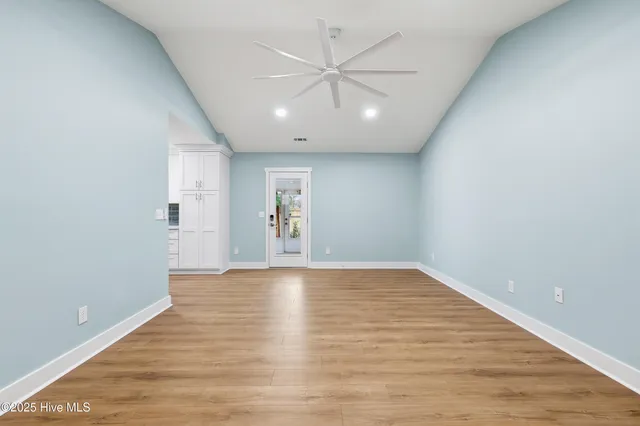 $2,500 | 303 Hixon Place, Wilmington, NC 28411