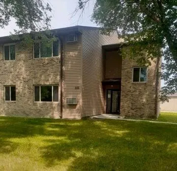 $928 | 303 1st Street Southwest, Glyndon, MN 56547