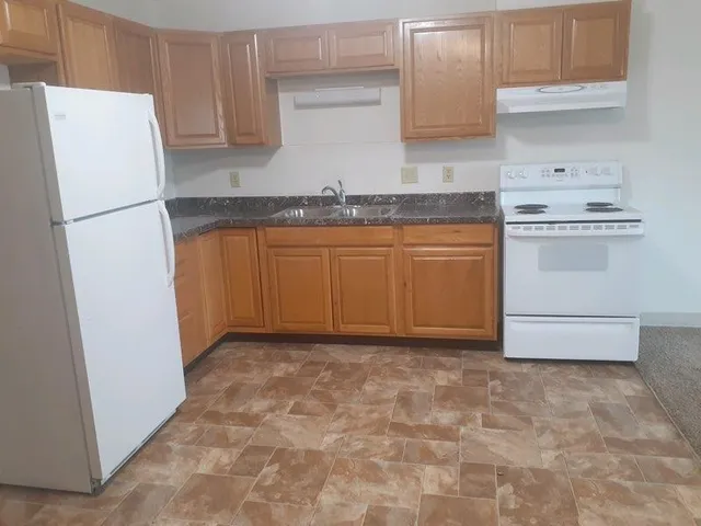 $928 | 303 1st Street Southwest, Glyndon, MN 56547