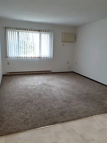 $928 | 303 1st Street Southwest, Glyndon, MN 56547