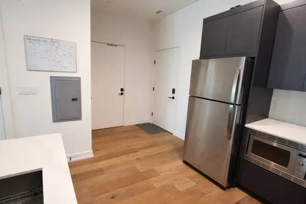 $2,620 | 4513 North Clark Street, Unit 203, Chicago, IL 60640