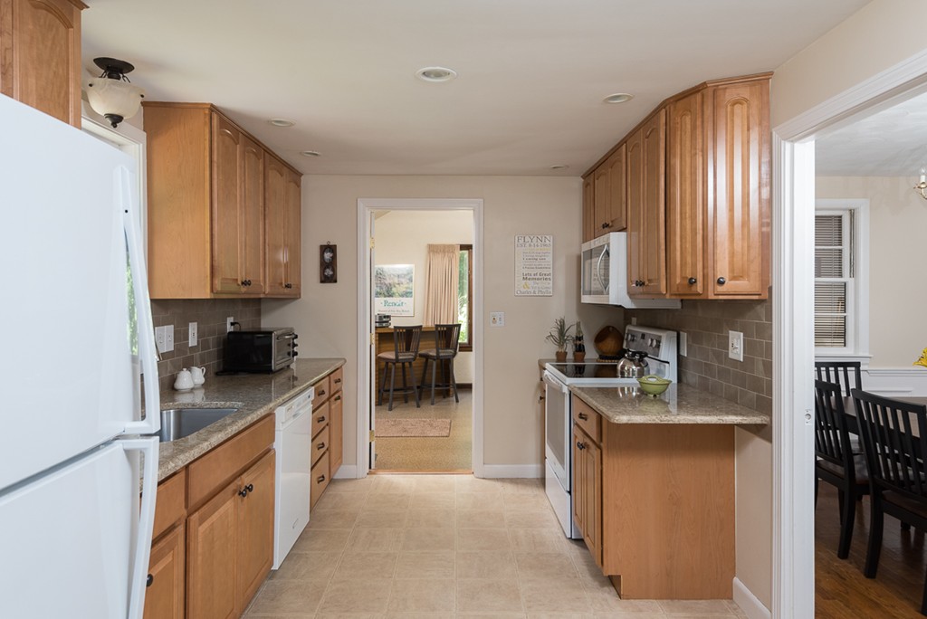 6 Polk Road Hingham, MA 02043 - Photo 8 of 27 Gallery Image 8