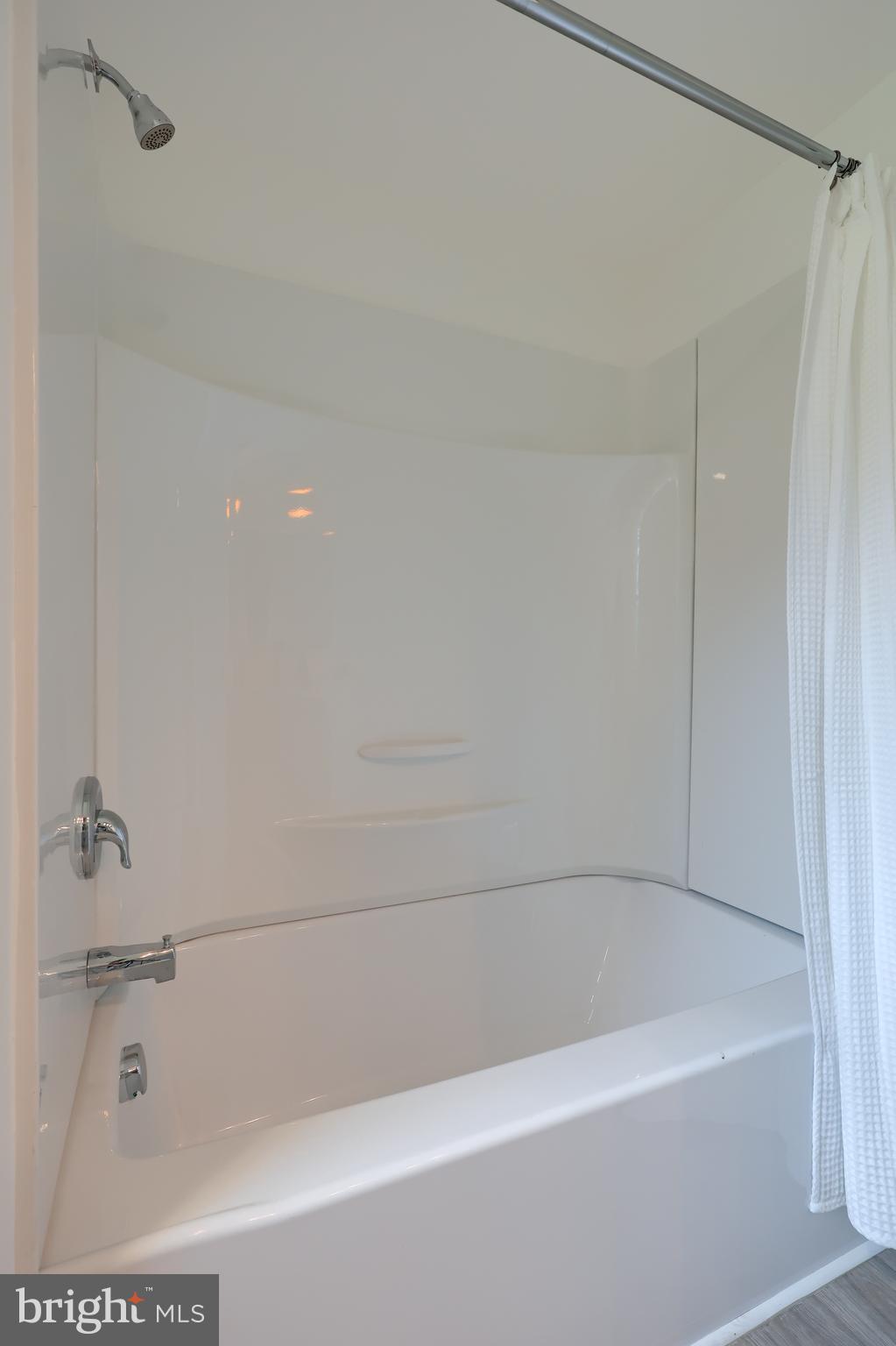 2208 Keeney Road Spring Grove, PA 17362 - Photo 27 of 64 a bathroom with a bathtub