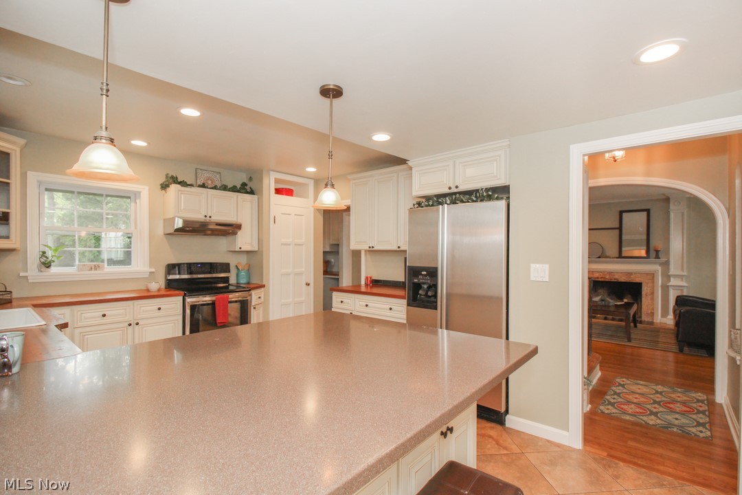 2469 Edgerton Road Cleveland, OH 44118 - Photo 12 of 30 Gallery Image 12