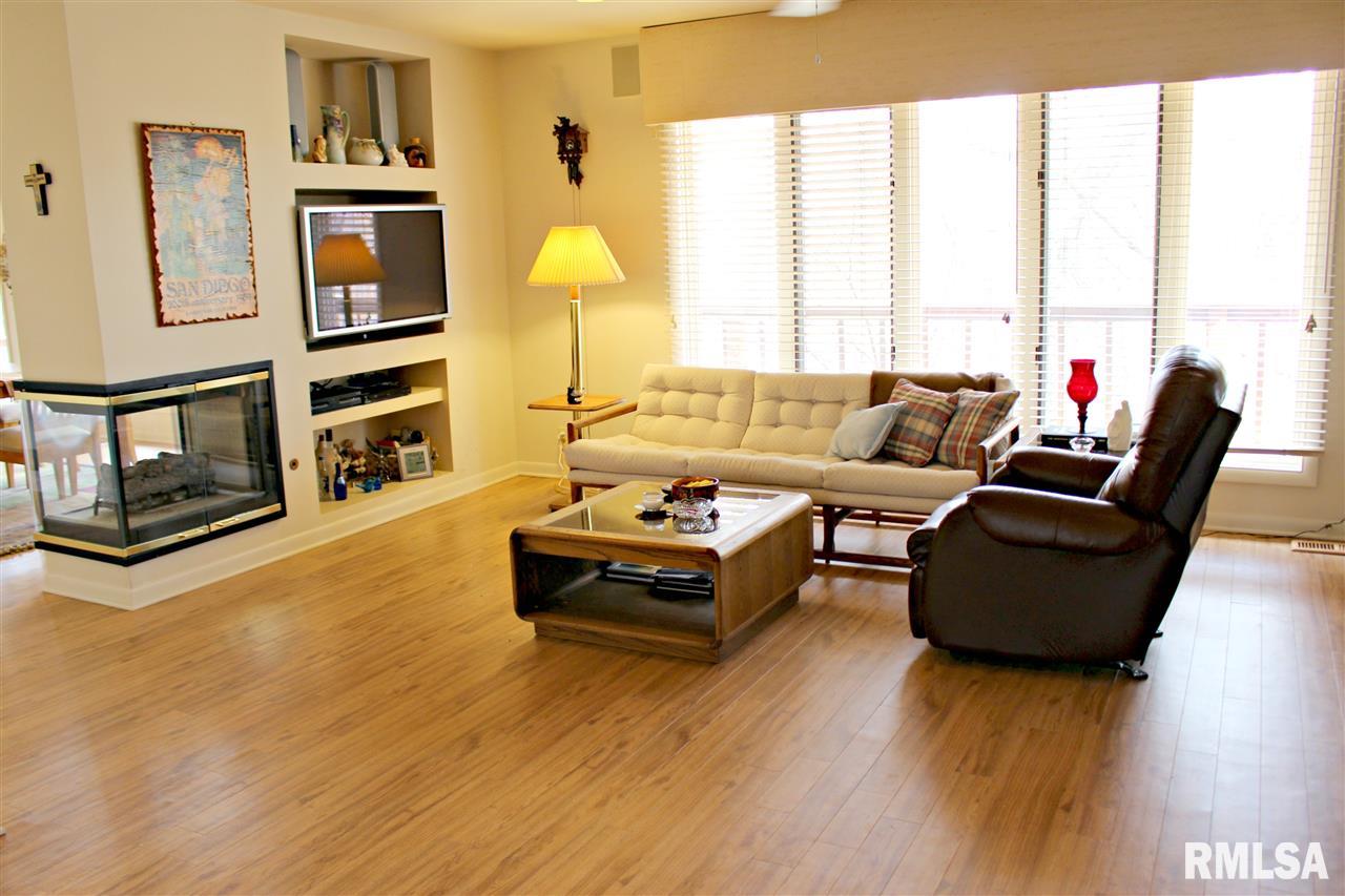 201 West Ravinwoods Road Peoria, IL 61615 - Photo 7 of 23 Gallery Image 7