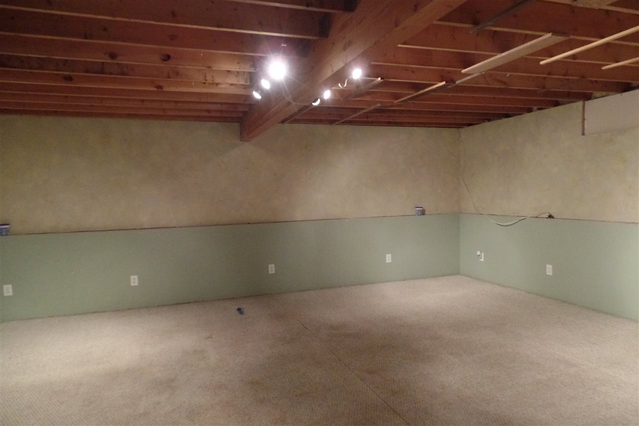 11467 Cinder Road Beulah, MI 49617 - Photo 17 of 26 1811275-16.JPG